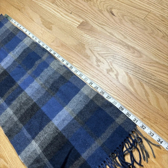 Via Condotti  Roma Made in Italy 100% Lambswool Plaid Scarf with Tassels - Picture 2 of 5